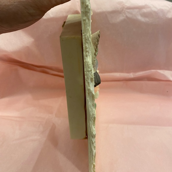 3D Plaster Picture of Flowers and Hummingbird - Picture 5 of 6